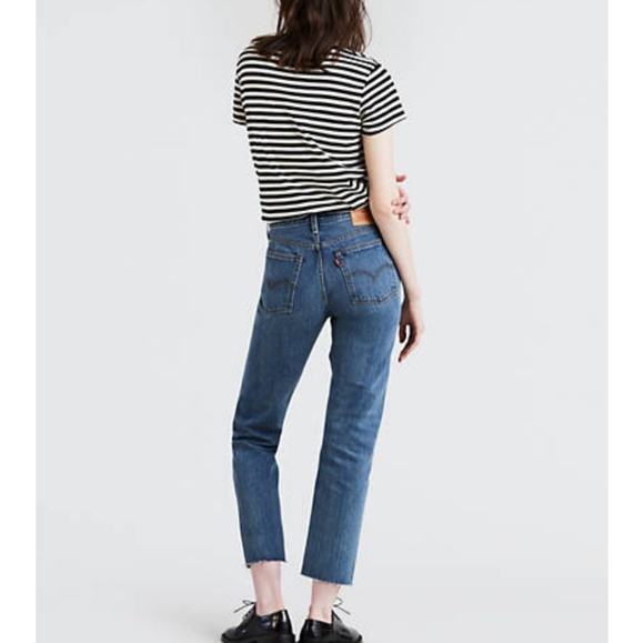 Levi's Wedgie Fit High Rise Straight Leg Jeans - Picture 4 of 7